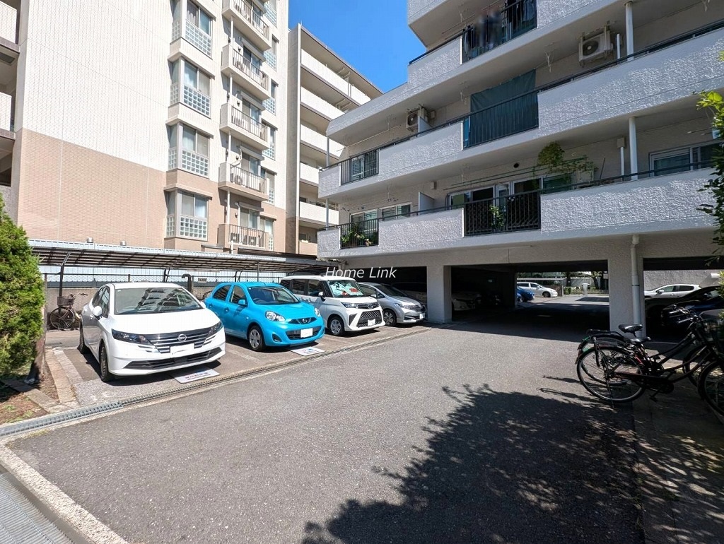 クレールあづさわ　駐車場
